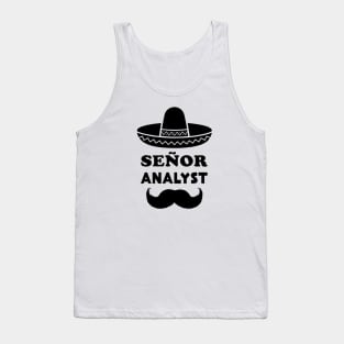 Señor Analyst Pun | Gift for Senior Analysts Tank Top